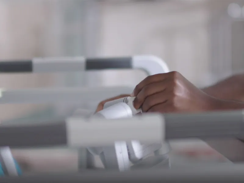 Hands working on a DaVinci Machine